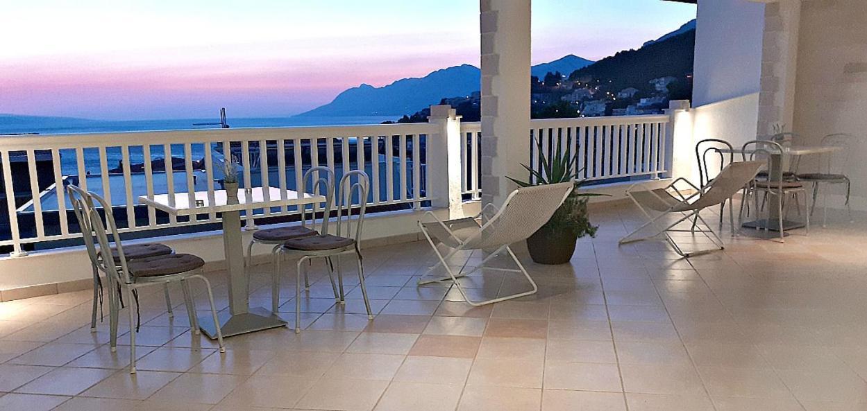 Apartments Villa Bonaca Baska Voda Luaran gambar