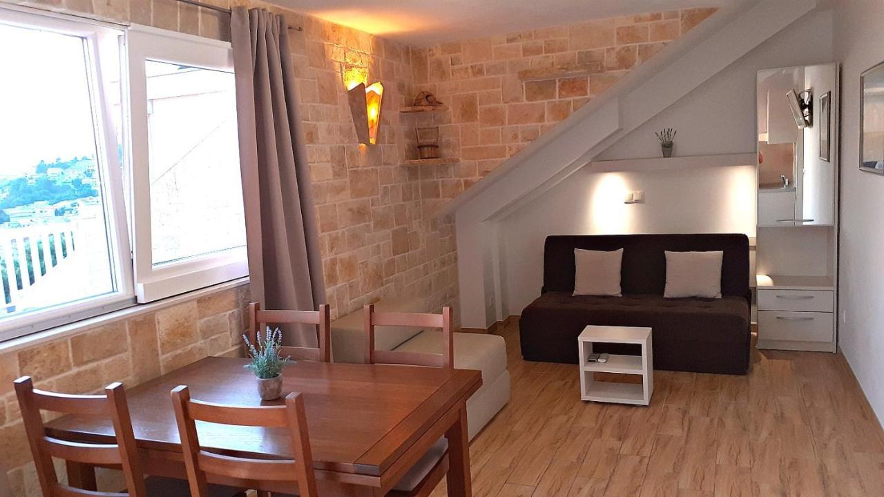 Apartments Villa Bonaca Baska Voda Bilik gambar