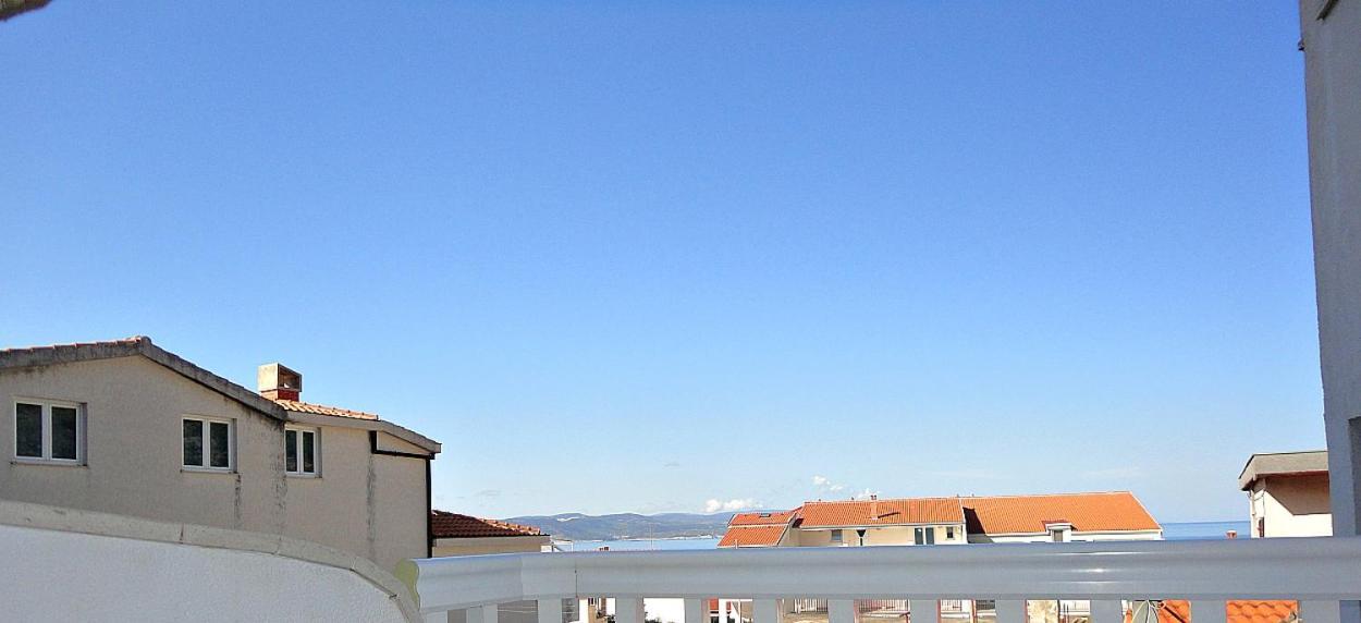 Apartments Villa Bonaca Baska Voda Bilik gambar