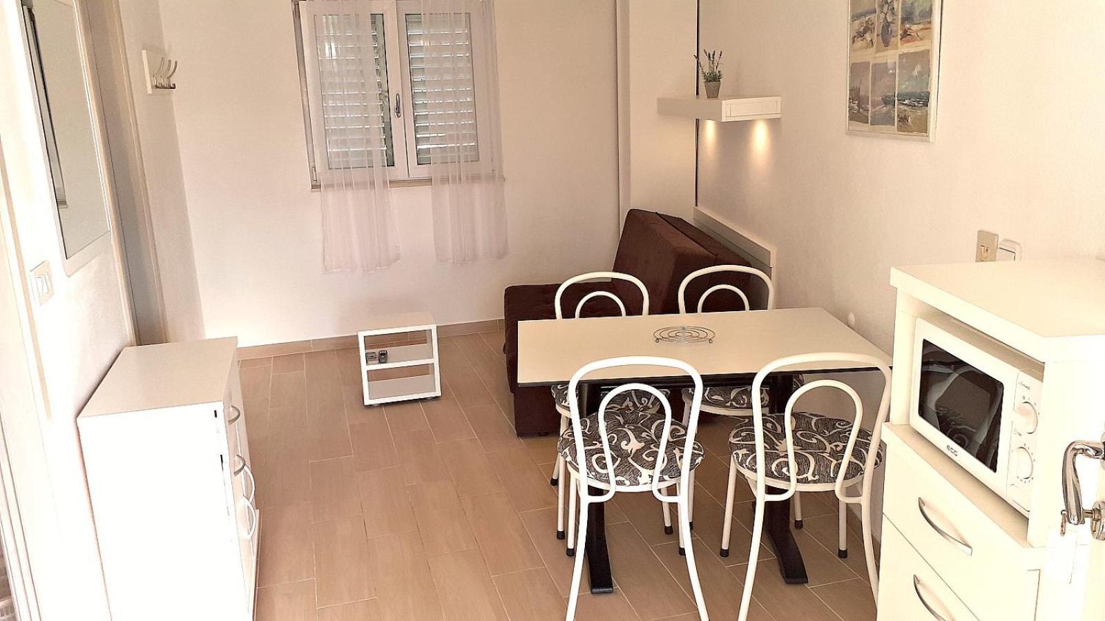 Apartments Villa Bonaca Baska Voda Bilik gambar