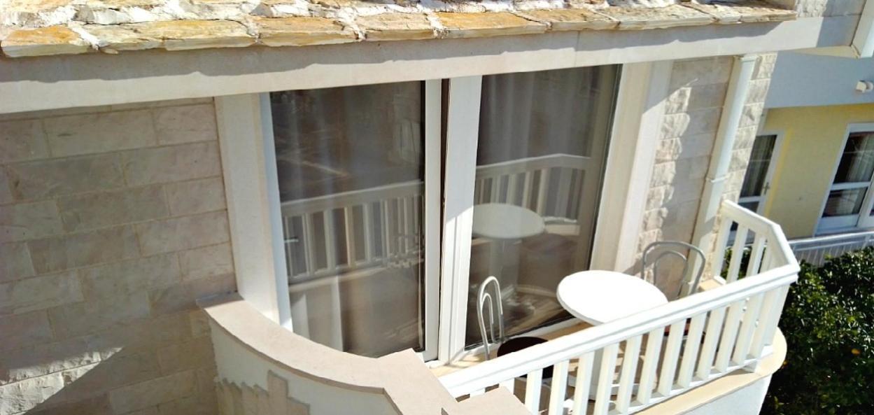 Apartments Villa Bonaca Baska Voda Bilik gambar