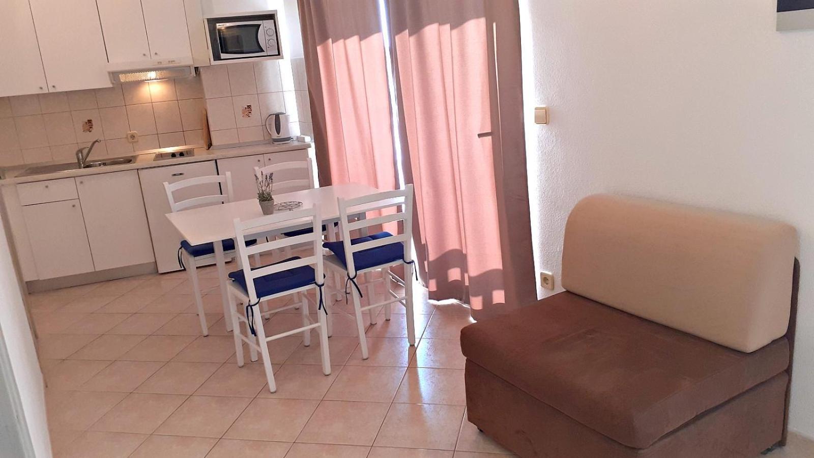 Apartments Villa Bonaca Baska Voda Bilik gambar