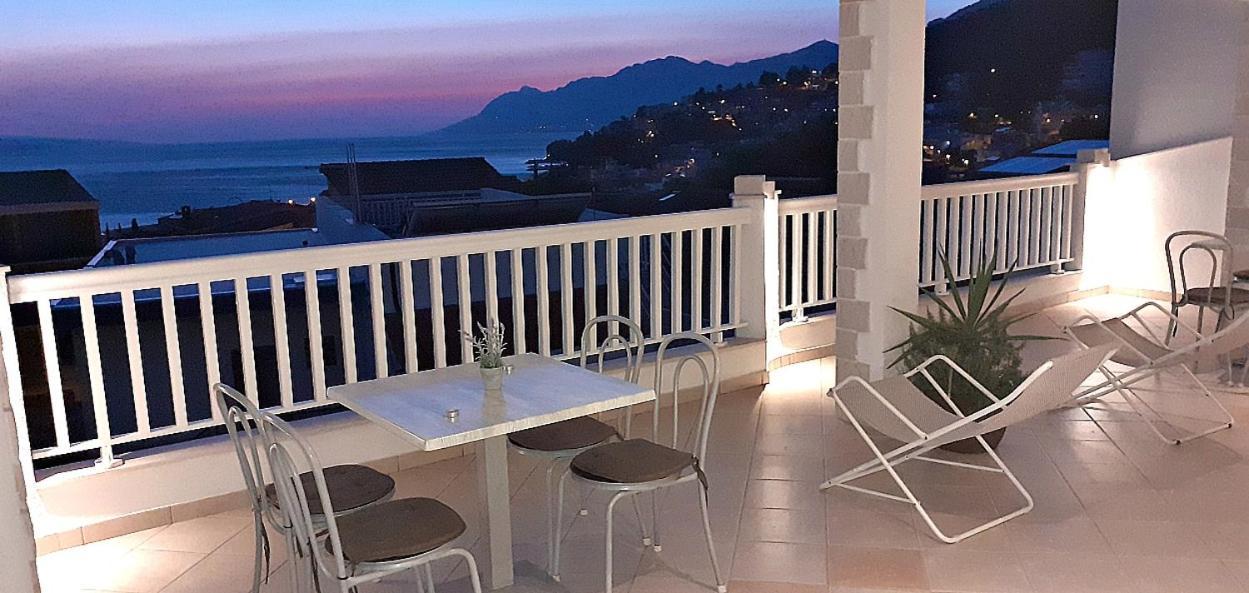 Apartments Villa Bonaca Baska Voda Bilik gambar