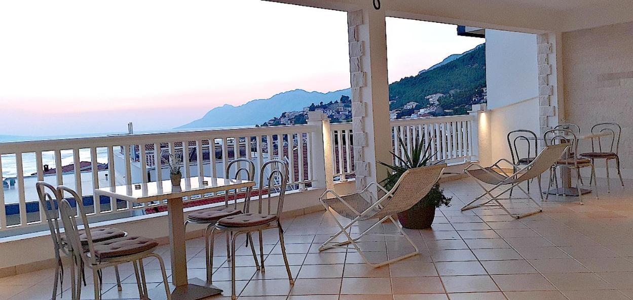 Apartments Villa Bonaca Baska Voda Bilik gambar
