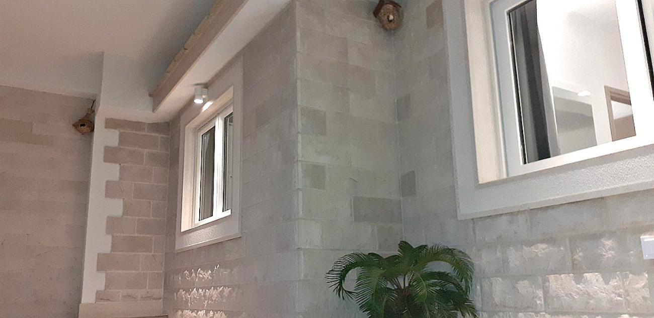 Apartments Villa Bonaca Baska Voda Bilik gambar