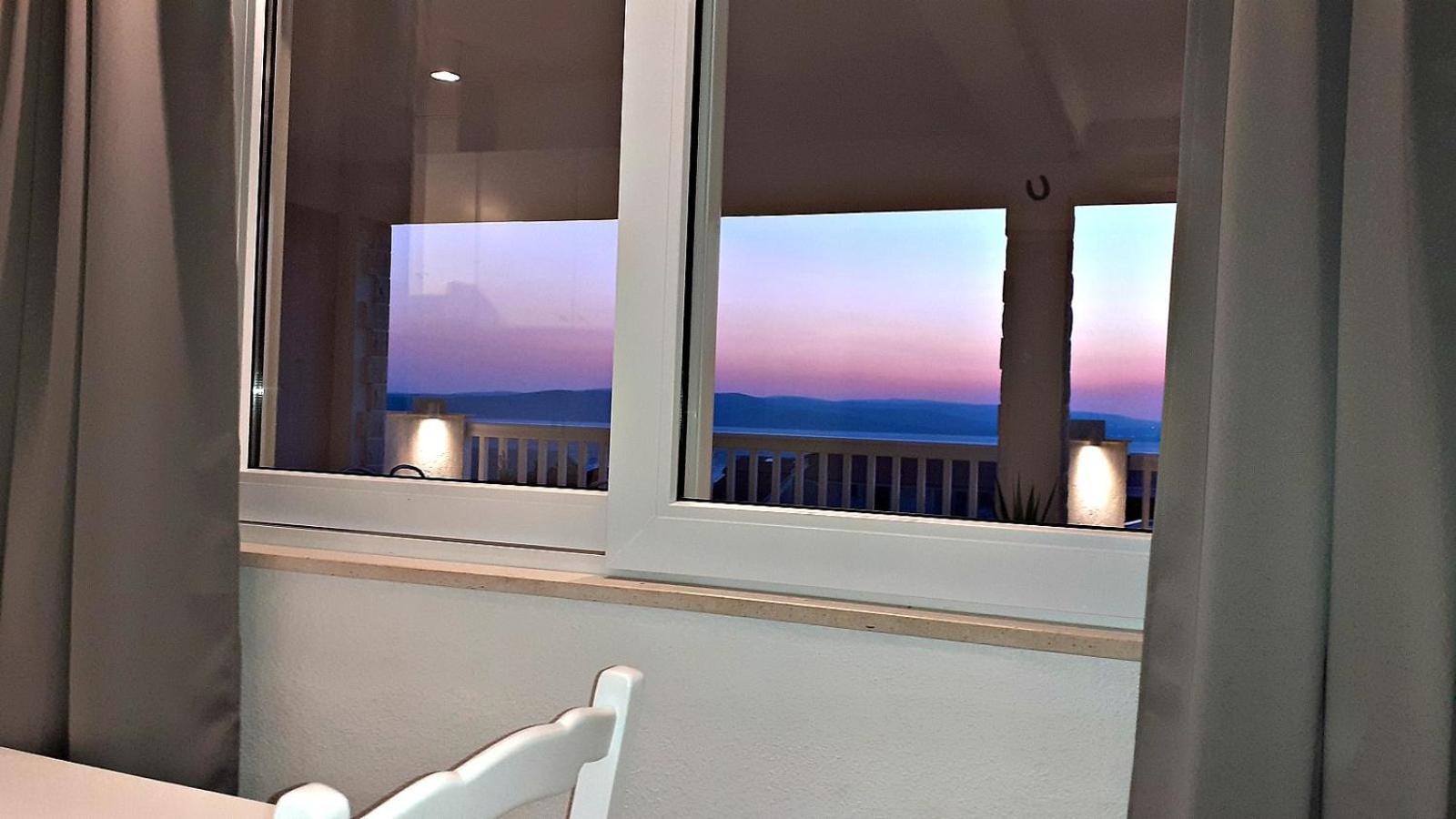 Apartments Villa Bonaca Baska Voda Bilik gambar