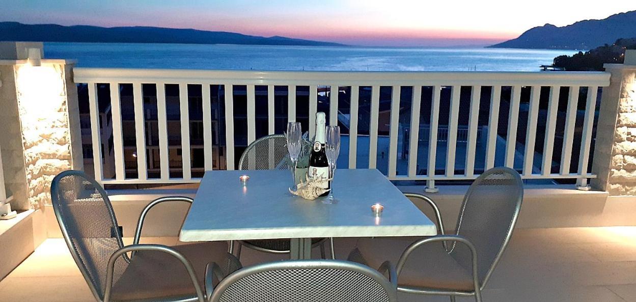 Apartments Villa Bonaca Baska Voda Bilik gambar
