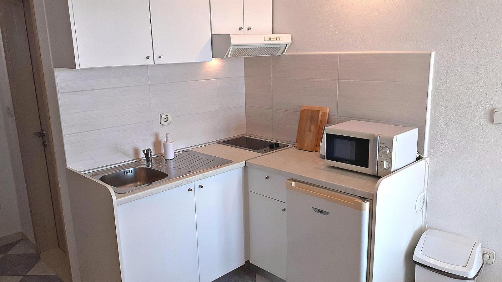 Apartments Villa Bonaca Baska Voda Bilik gambar
