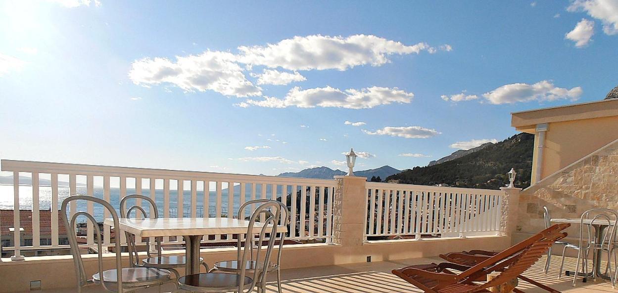 Apartments Villa Bonaca Baska Voda Bilik gambar