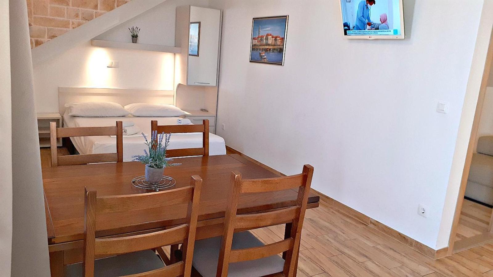 Apartments Villa Bonaca Baska Voda Bilik gambar